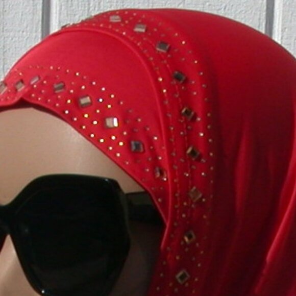 1 pc Instant Slip On Mona Style Hijab Pale Red - Picture 3 of 3